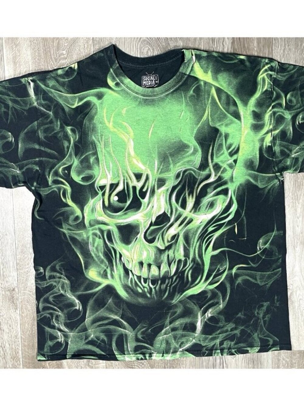 Vintage Social Media Black Green Skull Smoke Flames T-Shirt - Men Size XL